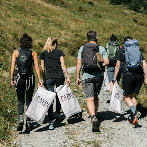CleanUP Days Südtirol | © Patron Plasticfree Peaks (c) Lena Everding CleanUP Days Südtirol | © Patron Plasticfree Peaks (c) Lena Everding