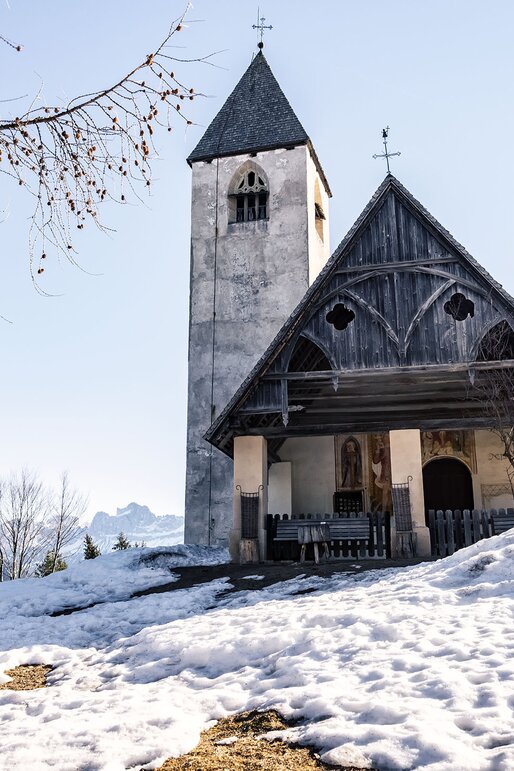 Cappella di Sant'Elena Inverno  | © CMP/StorytellerLabs Cappella di Sant'Elena Inverno e neve | © CMP/StorytellerLabs
