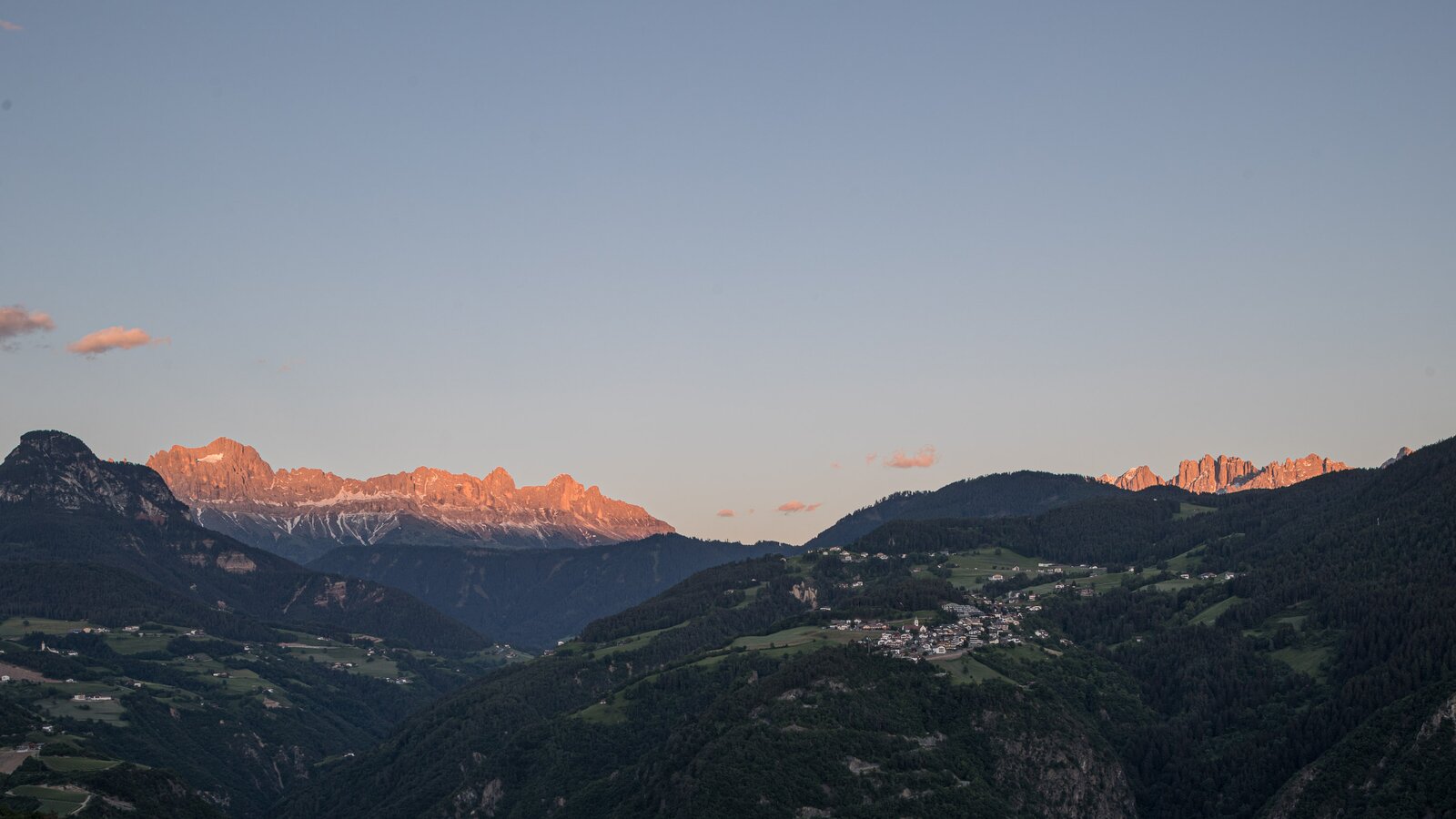 Collepietra Enrosadira | © Alfred Tschager Catinaccio e e Latemar vista serale Collepietra | © Alfred Tschager