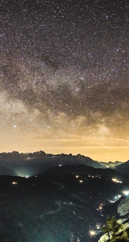 Sternenhimmel Sommer Blick auf Rosengarten und Latemar | © David Gruber