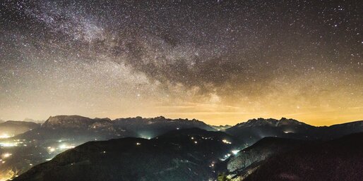 Sternenhimmel Sommer Blick auf Rosengarten und Latemar | © David Gruber