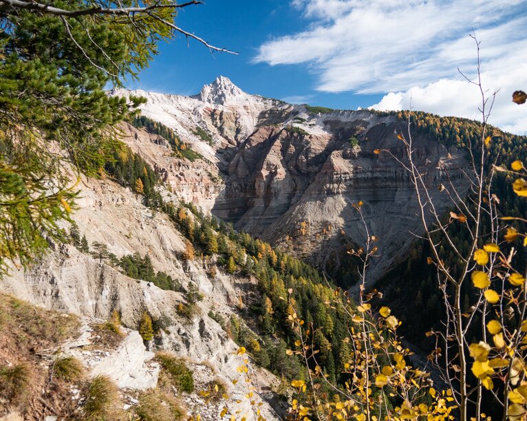 Bletterbach Aldein Eggental Dolomiten | © Geoparc Bletterbach/Christian Weber Bletterbach Herbst Bäume Weißhorn | © Geoparc Bletterbach/Christian Weber