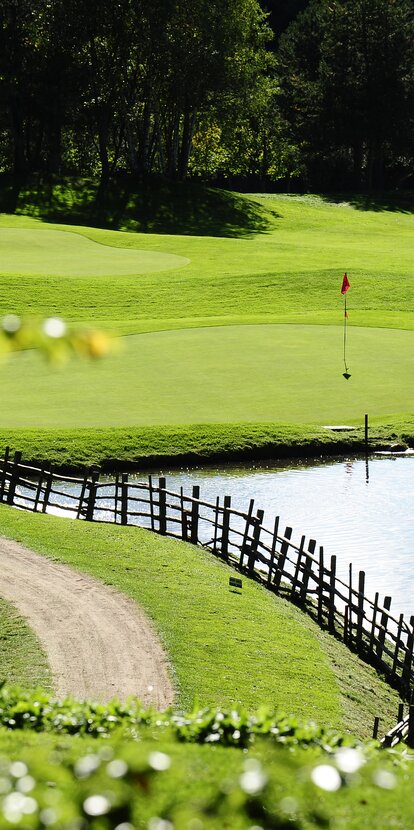 Golfclub Petersberg | © Golfclub Petersberg Golfplatz Petersberg mit Teich | © Golfclub Petersberg