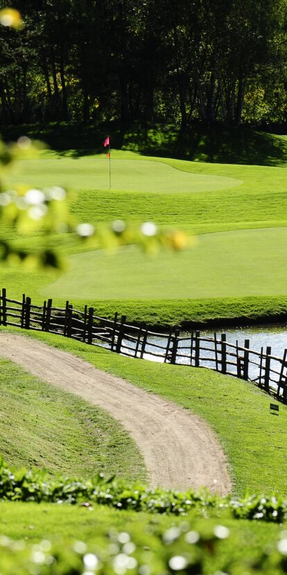 Golfclub Petersberg | © Golfclub Petersberg Golfplatz Petersberg mit Teich | © Golfclub Petersberg