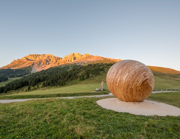 Eye to the Dolomites Latemarium | © Obereggen Latemar AG/Günther Pichler Latemarium Abendrot Eye to the Dolomites Installation | © Obereggen Latemar AG/Günther Pichler