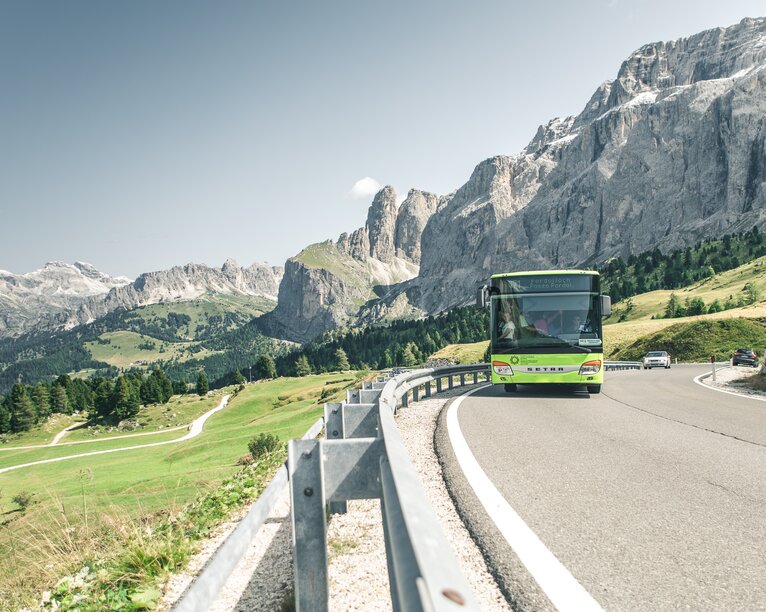 Bus Dolomitenpässe Südtirol | © IDM Südtirol-Alto Adige/Manuel Kottersteger Öffentliche Verkehrsmittel Bus Südtirol | © IDM Südtirol-Alto Adige/Manuel Kottersteger